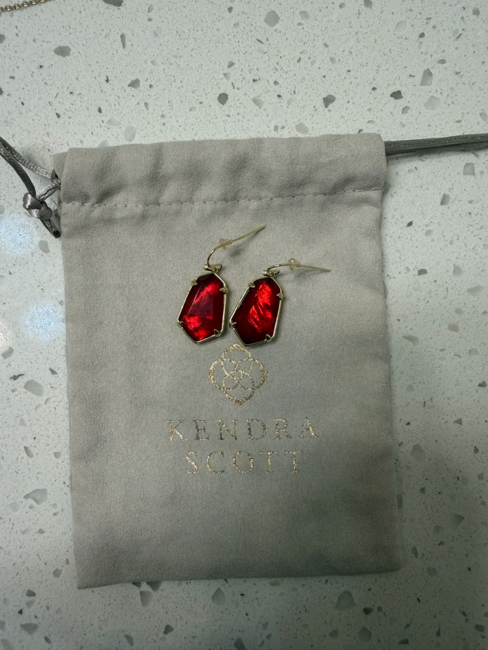Kendra Scott Alexandria Drop Earrings in Red/Cranberry Illusion